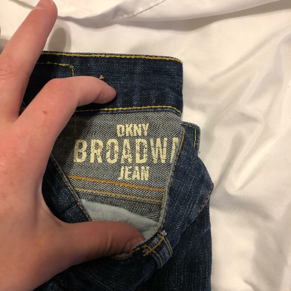 Men’s DKNY bootcut jeans NWOT - Picture 2 of 3